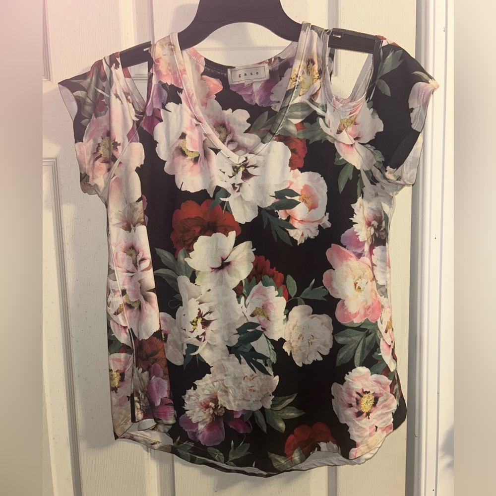 floral print cut out top #floralprint